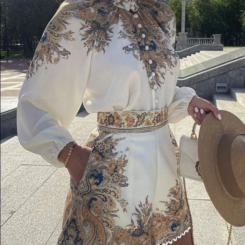 Flower Printed Long-Sleeved Top And Shorts Two-Piece Set - Picture 2 of 7